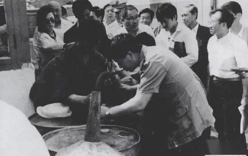 辉县网红吃瓜事件始末